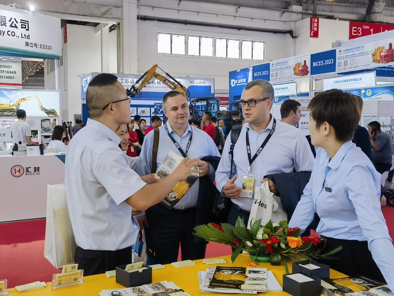 山特松正亮相BICES 2023 ▏第十六届中国（北京）国际工程机械展